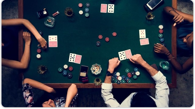 Lựa chọn mức cược hợp lý khi chơi game bài Poker trên dưới